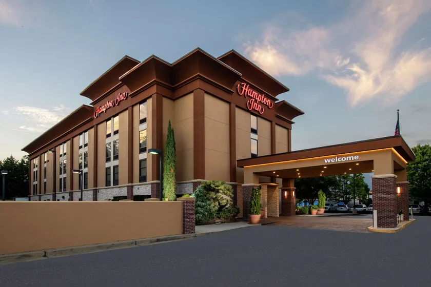 Hampton Inn Gainesville - Image 1