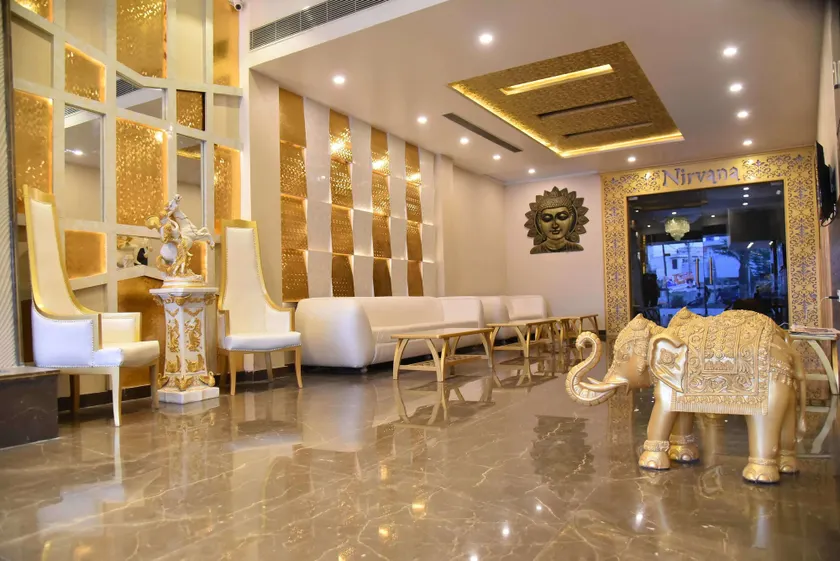Sallow Royal Suites by Dew Drop - Image 1