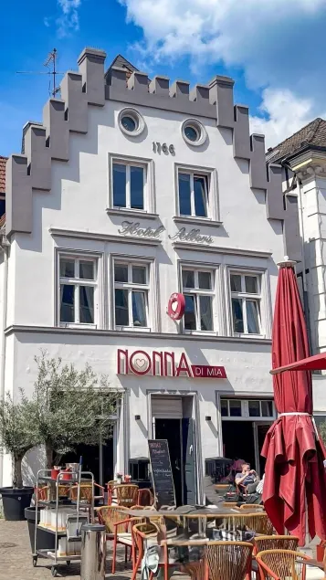 Hotel Albers - Image 1