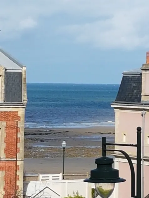 Hotel de Normandie - Image 1