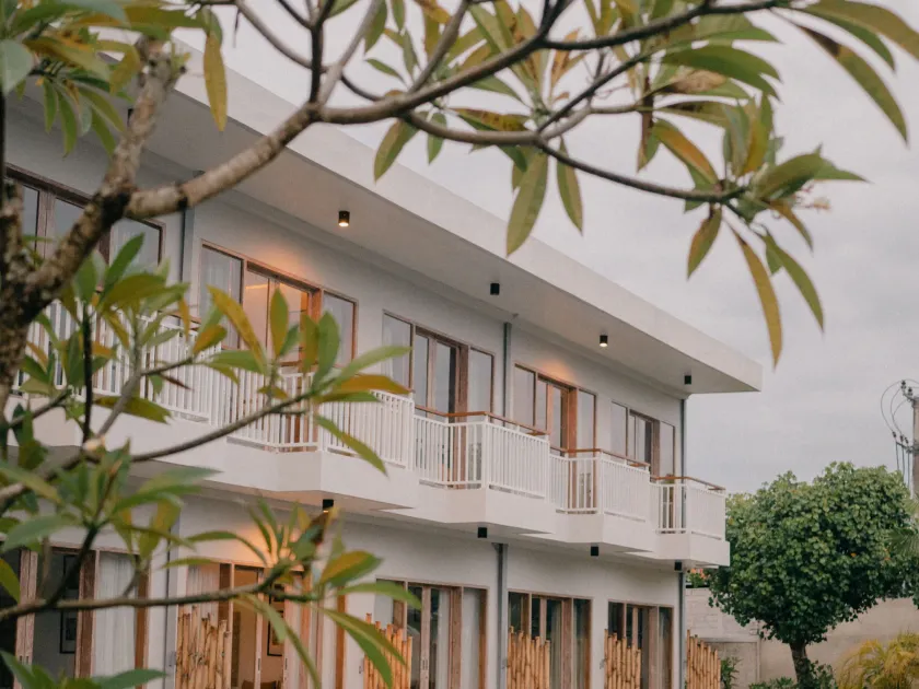 THE ULU Beach Club and Bungalows - Image 1