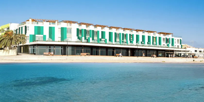 Hotel LIVVO Corralejo Beach - Image 1