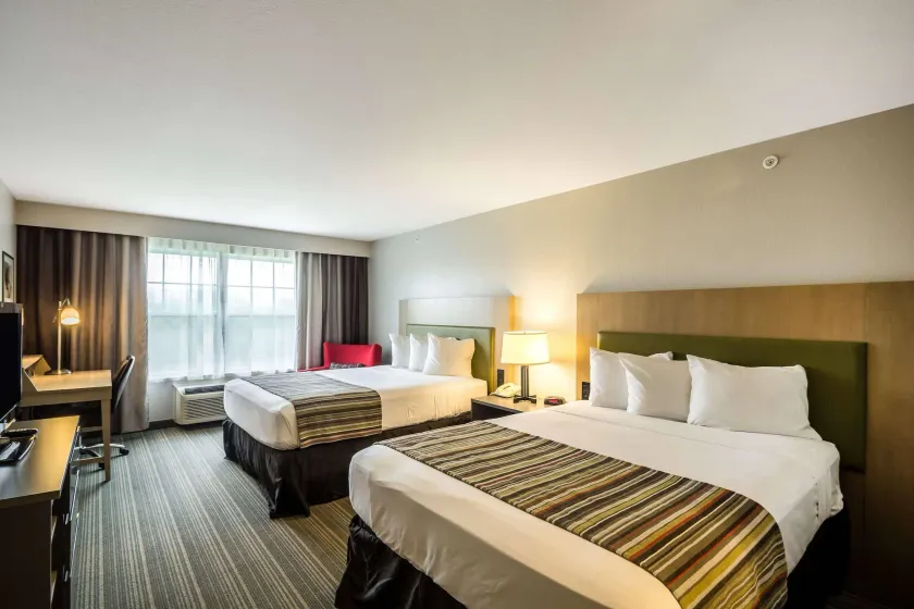 Country Inn & Suites by Radisson, Fond du Lac, WI - Image 1
