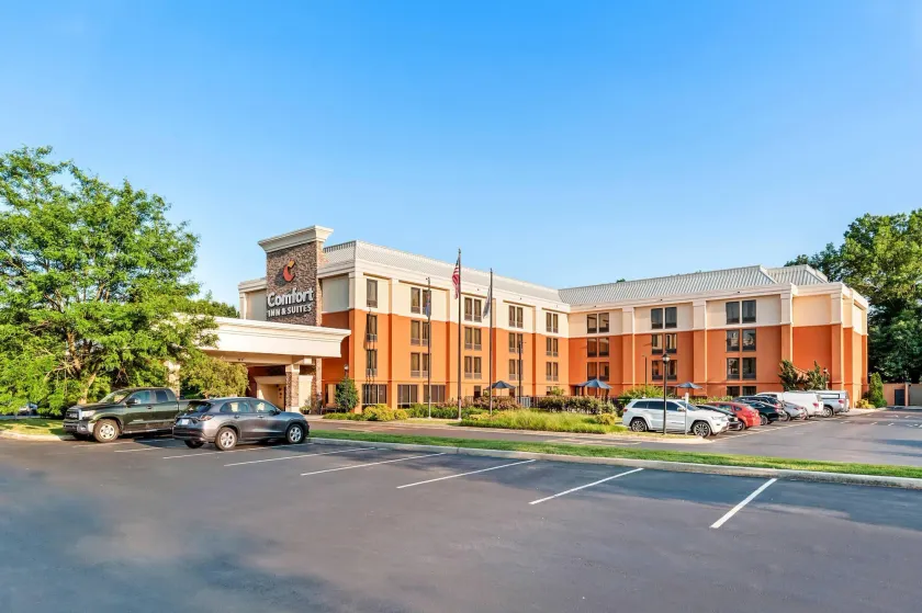 Comfort Inn & Suites Newark - Wilmington - Image 1