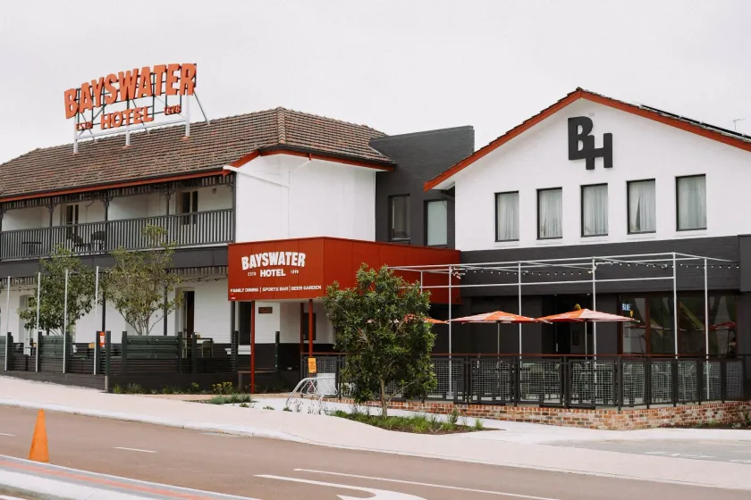 Quality Hotel Bayswater - Image 1