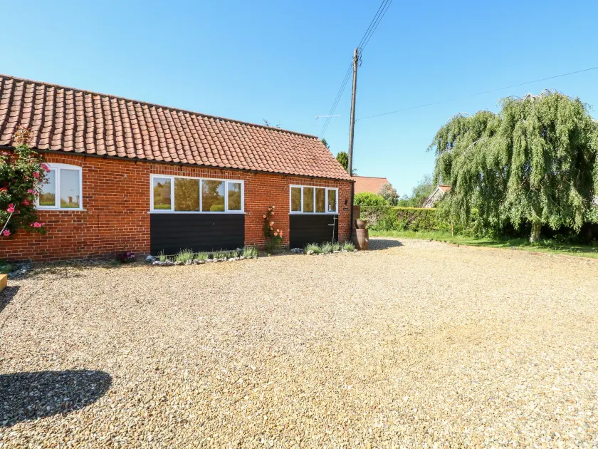 The Duck House - Image 1