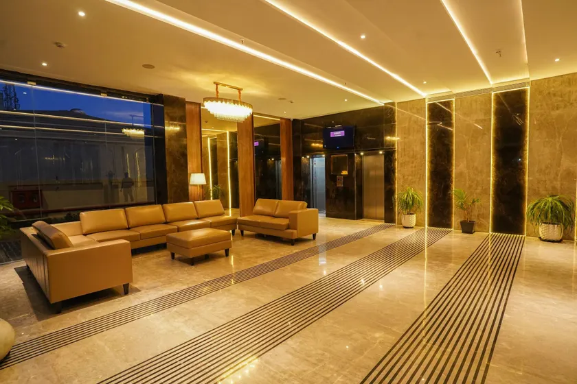 V FIVE HOTEL - Reception
