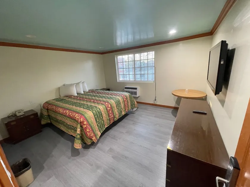 Hilltop Motor Inn - Zimmer