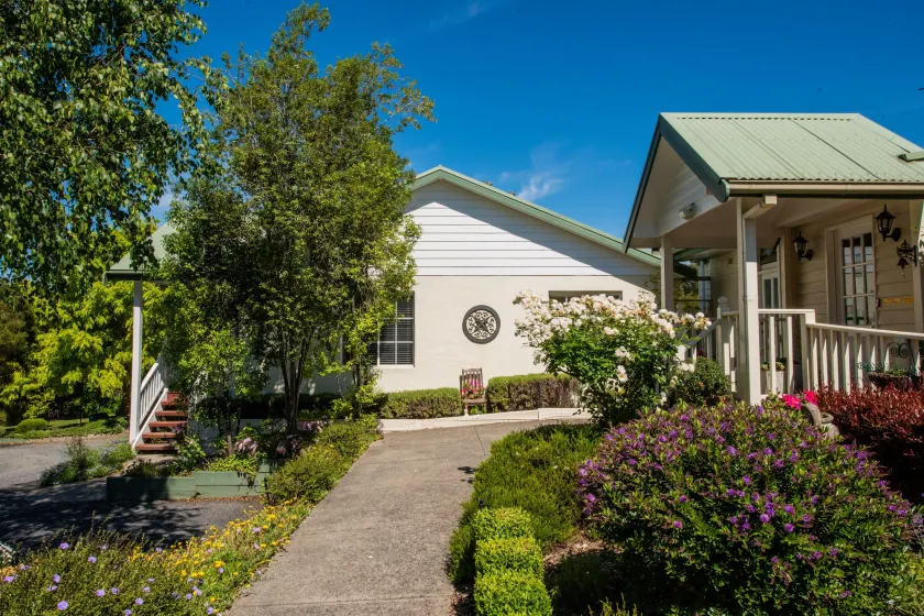 Yarra Gables - Image 1