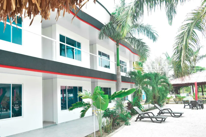 Riopark Beach Hotel - Image 1