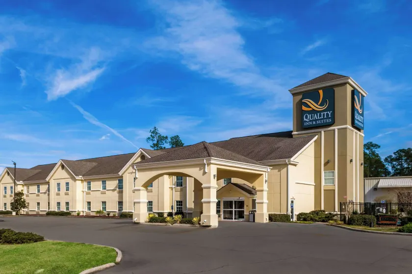 Quality Inn & Suites Slidell - Image 1