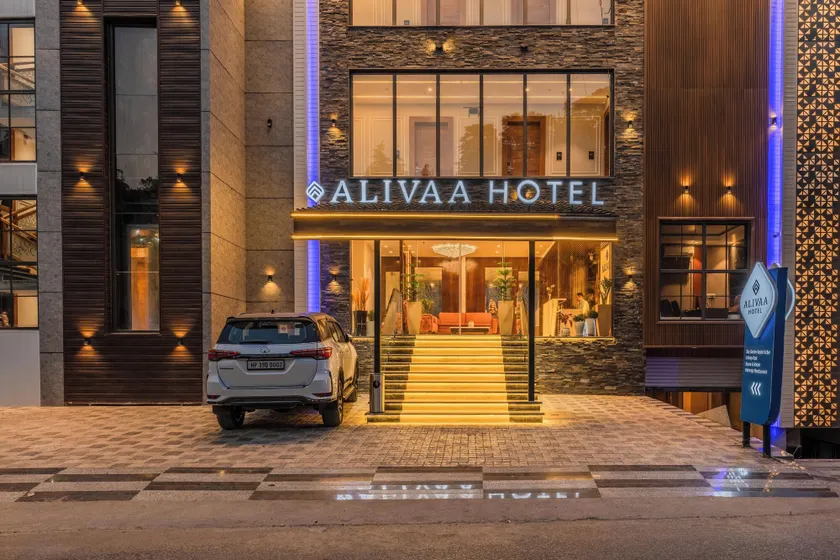 Alivaa Hotel, McLeodganj With Best Dhauladhar View & Infinity Pool Sky Garden - Image 1
