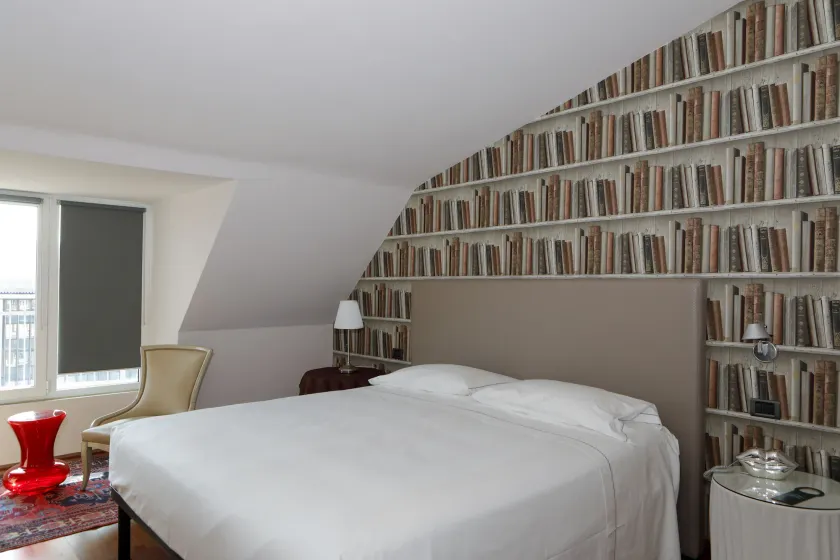 Hotel Lancaster - Image 1