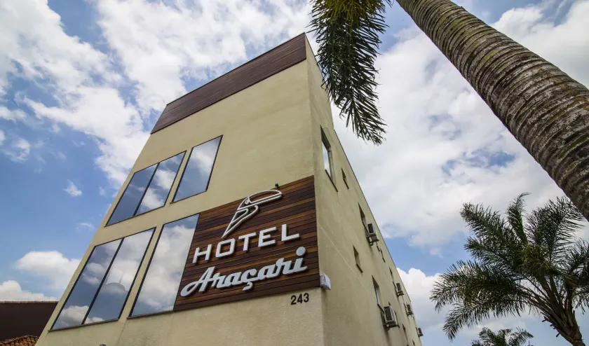 Hotel Araçari - Image 1