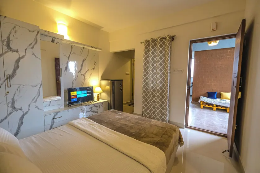 HomeSlice Whitefield - 1BHK, 2BHK Service Apartment - Rom