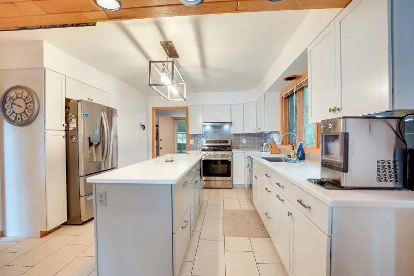 Pelican Lake House w/ Boat Dock and Sauna! - Interiör