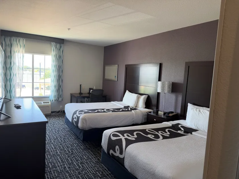 La Quinta by Wyndham DFW Airport West - Euless - Image 1
