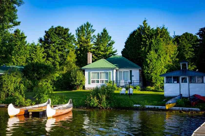 Elmhirst's Resort - Image 1