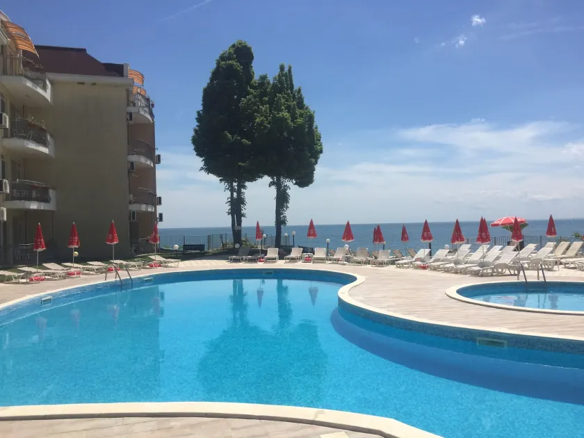 Helios Hotel - Image 1
