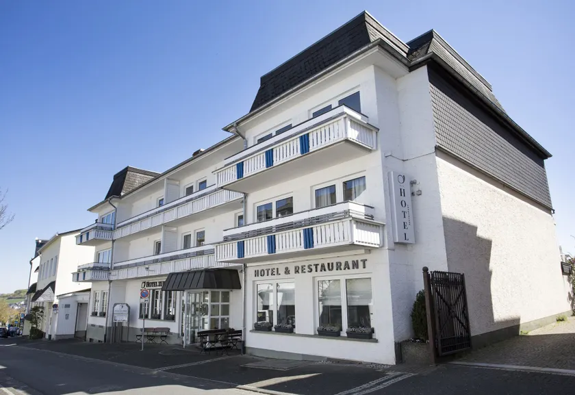Hotel zur Post - Image 1