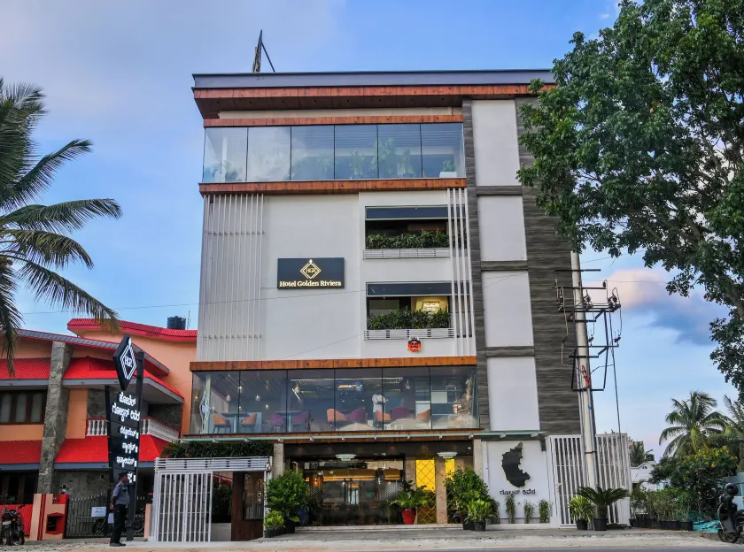 Hotel Golden Riviera - Image 1