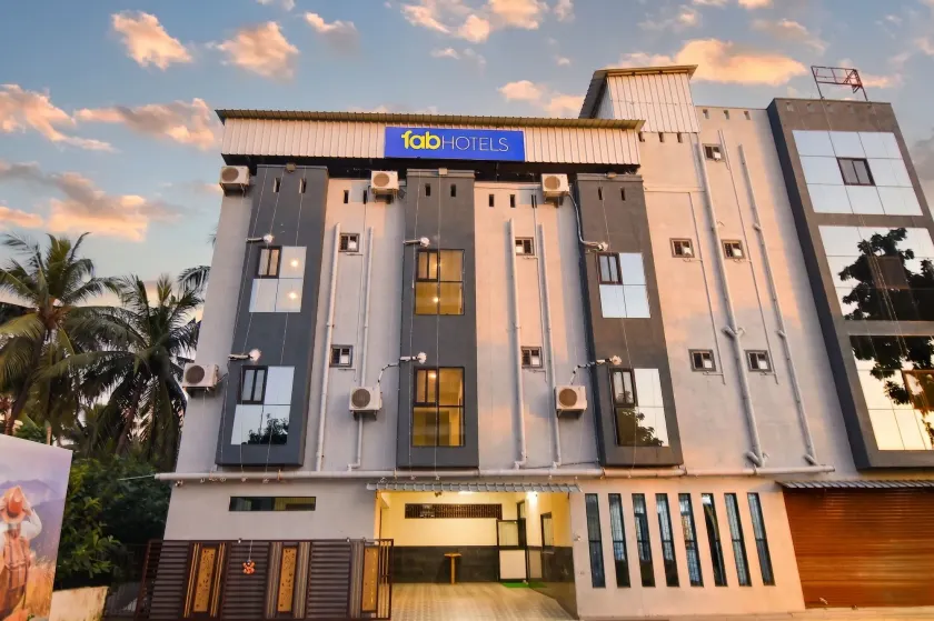 FabHotel Star Light B - Nr Rushikonda - Image 1