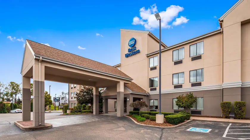 Best Western B R Guest - Image 1