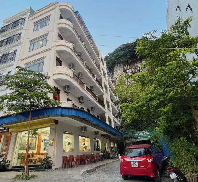 GOLDEN LAND HOTEL - Image 1