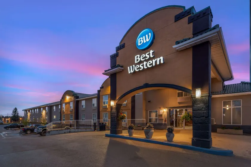 Best Western Strathmore Inn - Image 1
