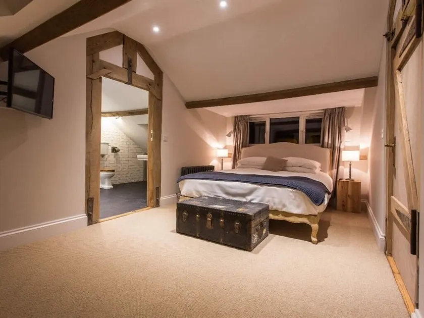 The Redan Inn - Image 1