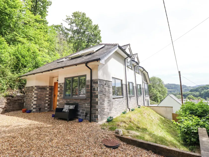 Bryn Golau - Image 1