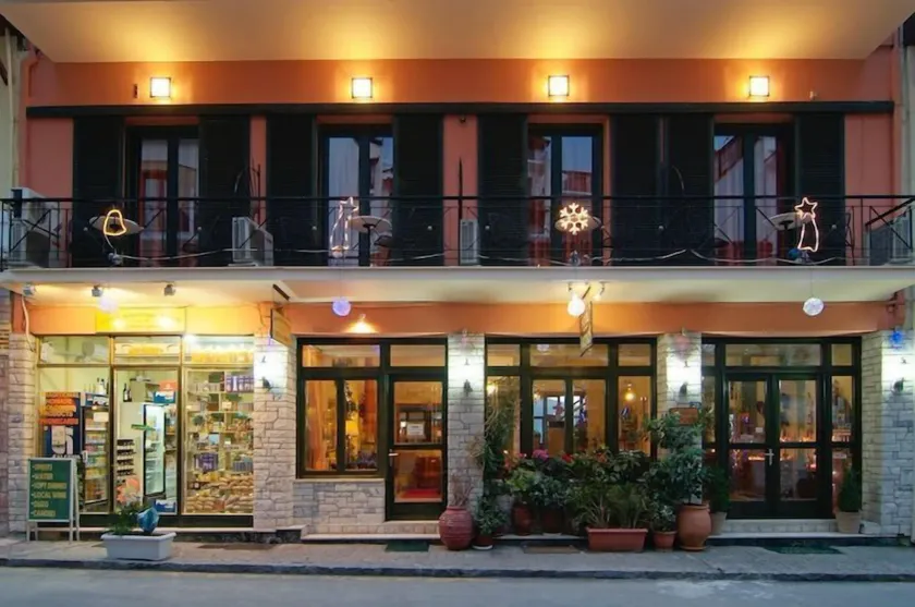 Hotel Varonos - Image 1