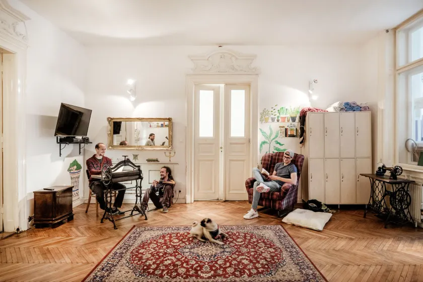 Baroque Hostel & Coworking - Image 1