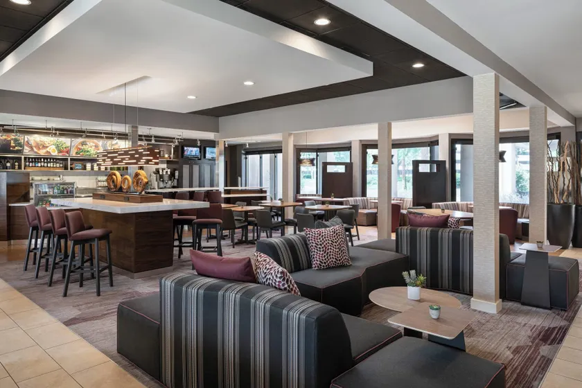 Courtyard by Marriott Pleasanton - Image 1