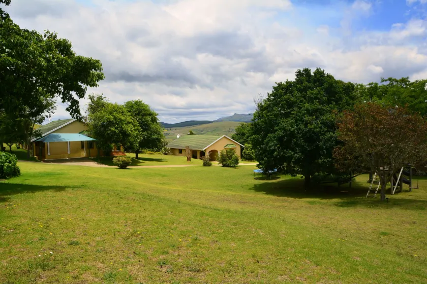 Thaba Tsweni Lodge & Safaris - Image 1