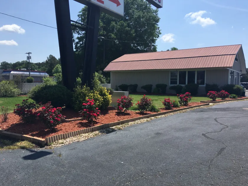 Red Carpet Inn Battleboro - Image 1