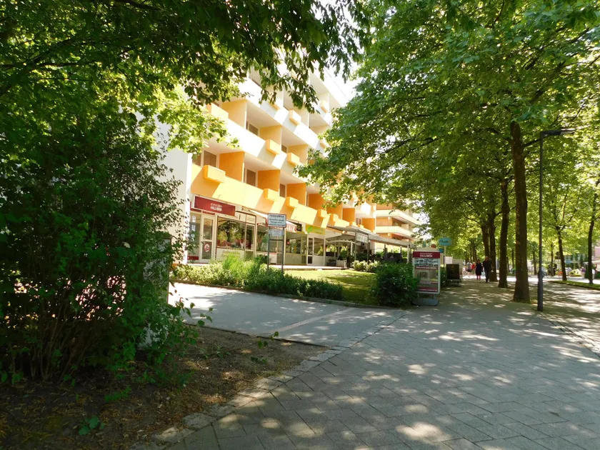Zentral Hotel - Image 1