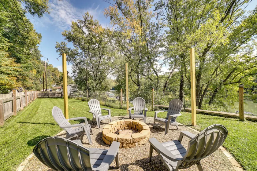 Waterfront Home: Allegheny River Access, Dock Slip - Interiör