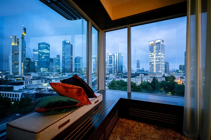 Hilton Frankfurt City Centre - Image 1