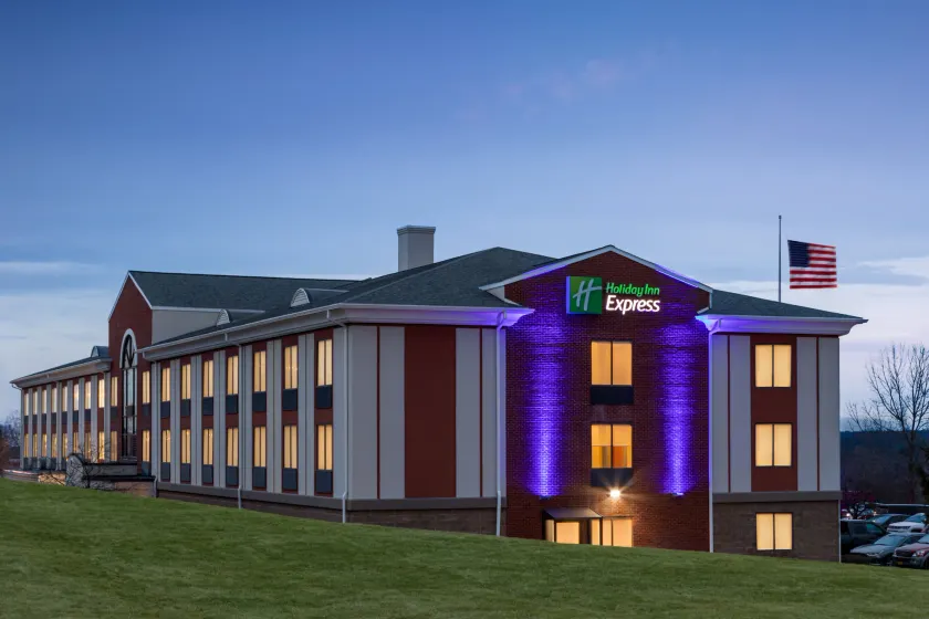 Holiday Inn Express & Suites East Greenbush Albany-Skyline by IHG - Image 1
