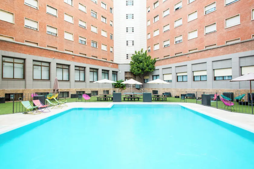Residencia Universitaria Resa Barcelona Diagonal - Image 1