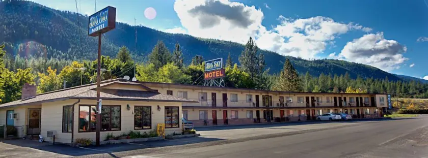 Big Sky Motel - Image 1
