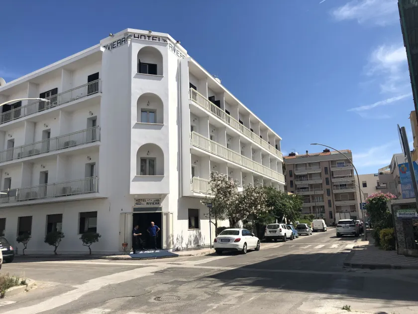 Hotel Riviera - Image 1