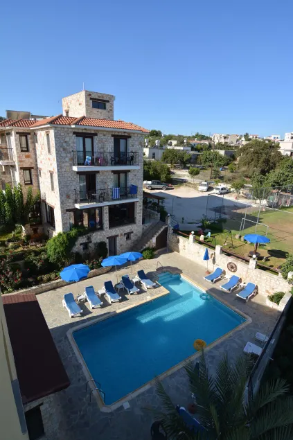 Palates Hotel - Image 1