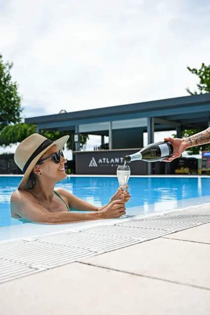 Hotel Atlantis - Image 1