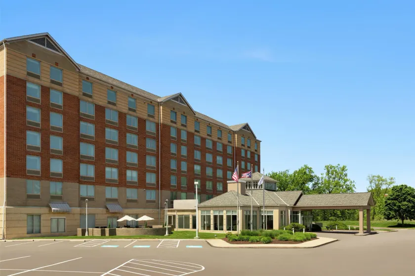 Hilton Garden Inn Cleveland Airport - Image 1