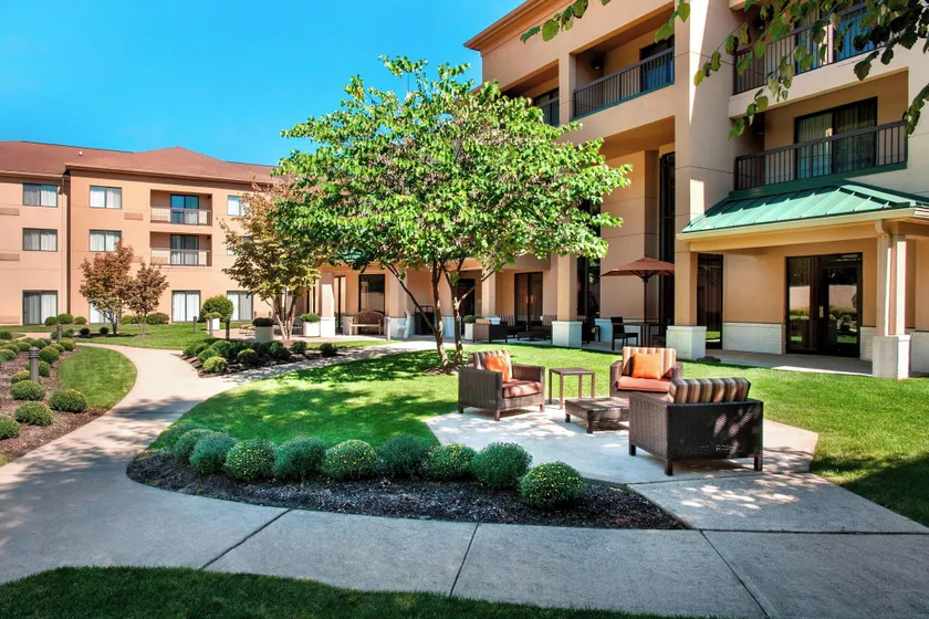 Courtyard Parsippany - Image 1
