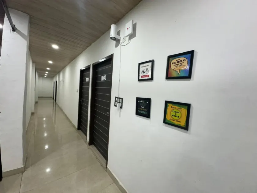 The Luxe Haven - Hall