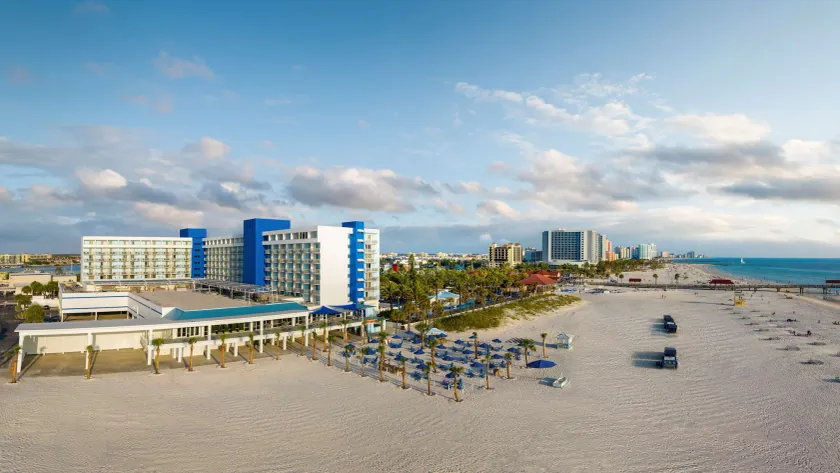 Hilton Clearwater Beach Resort & Spa - Image 1