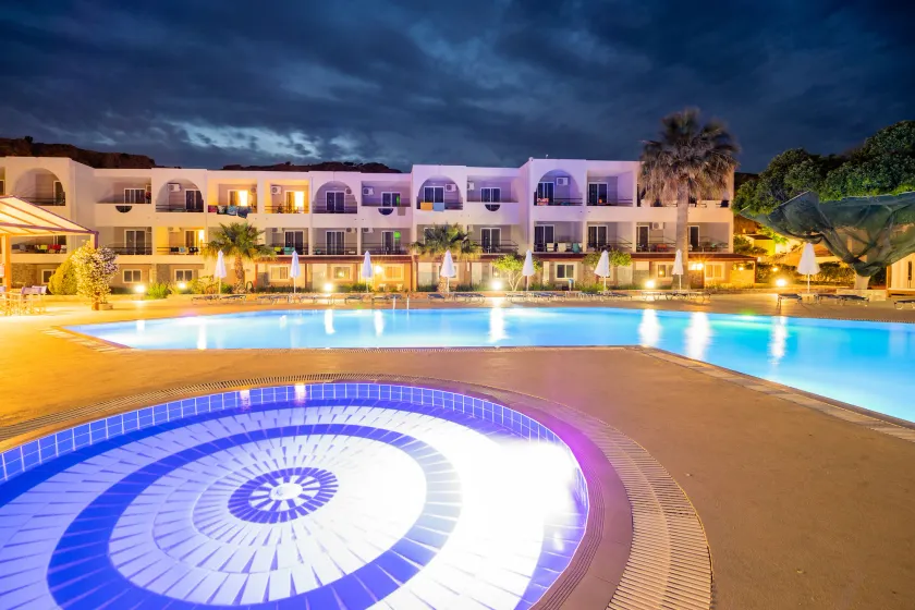 Lardos Bay Hotel - Image 1